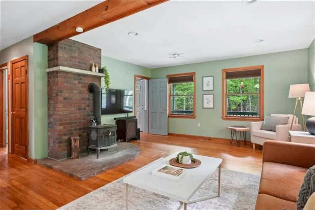 140 North Road Deerfield NH 03037
