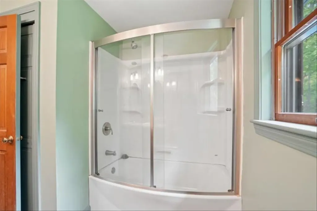 140 North Road Deerfield NH 03037