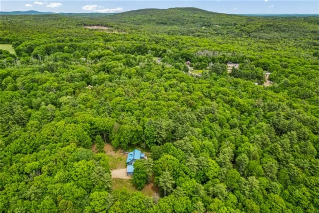 140 North Road Deerfield NH 03037
