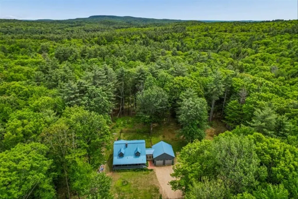 140 North Road Deerfield NH 03037