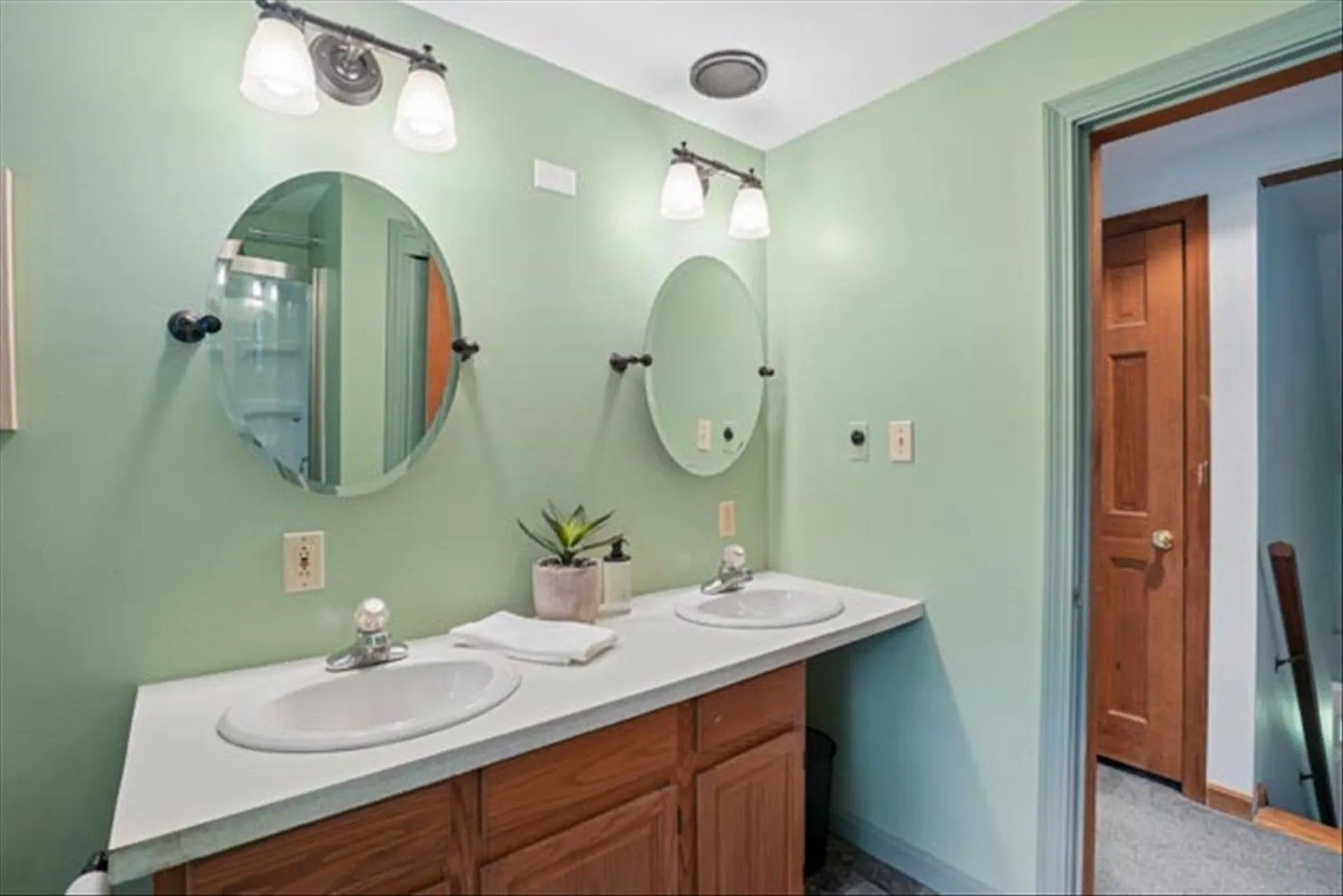 140 North Road Deerfield NH 03037