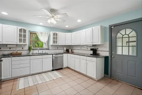 140 North Road Deerfield NH 03037