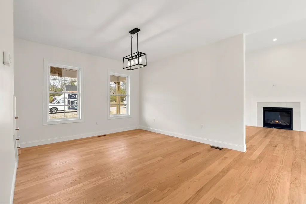 10 Blaisdell Court Raymond NH 03077