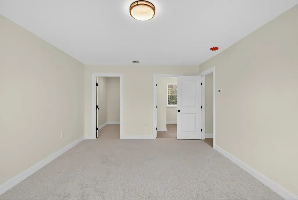 10 Blaisdell Court Raymond NH 03077