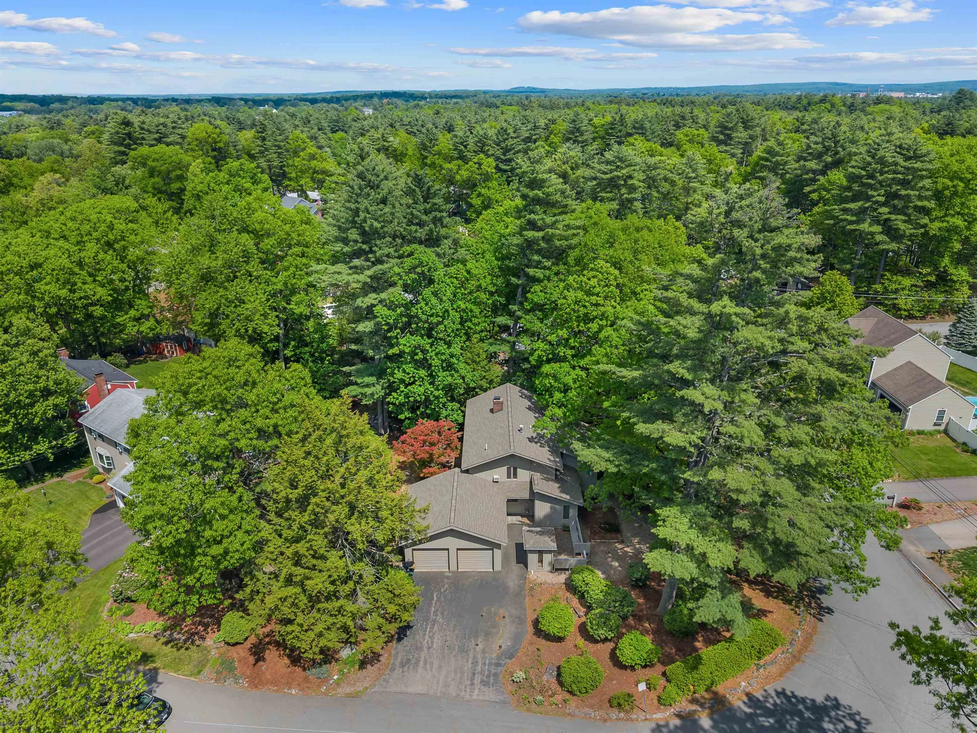 5 Birch Hill Drive Nashua NH 03063