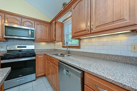 30 Cricket Lane Concord NH 03301