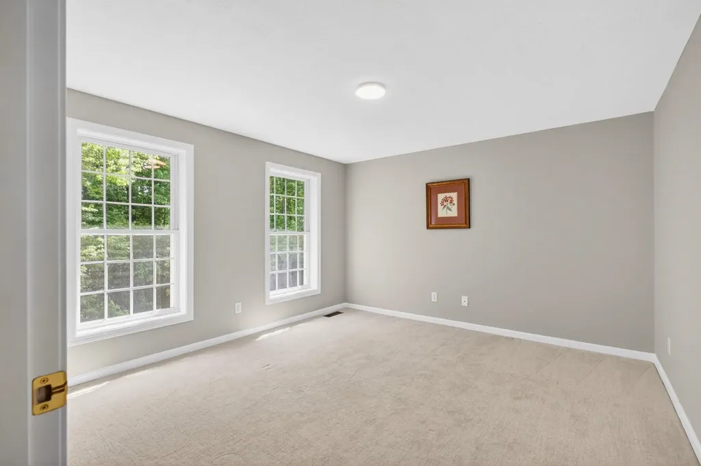 23 Tumble Road Bedford NH 03110