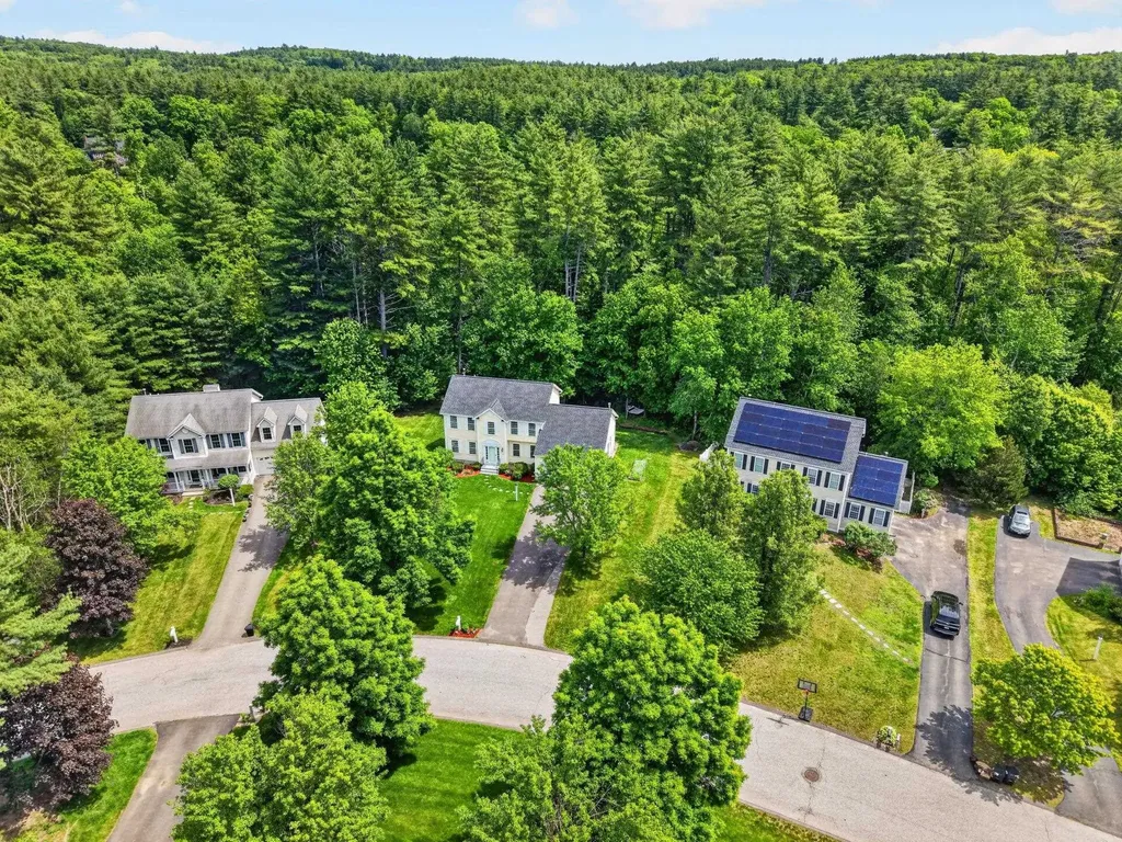 23 Tumble Road Bedford NH 03110