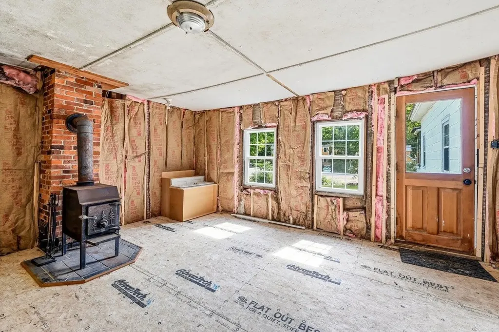 20 Maple Street Barnstead NH 03225