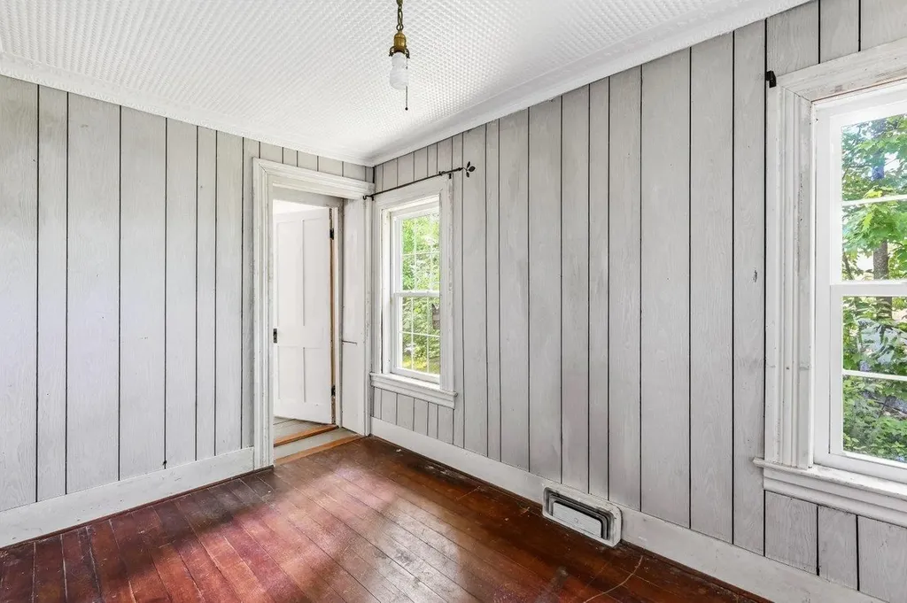 20 Maple Street Barnstead NH 03225