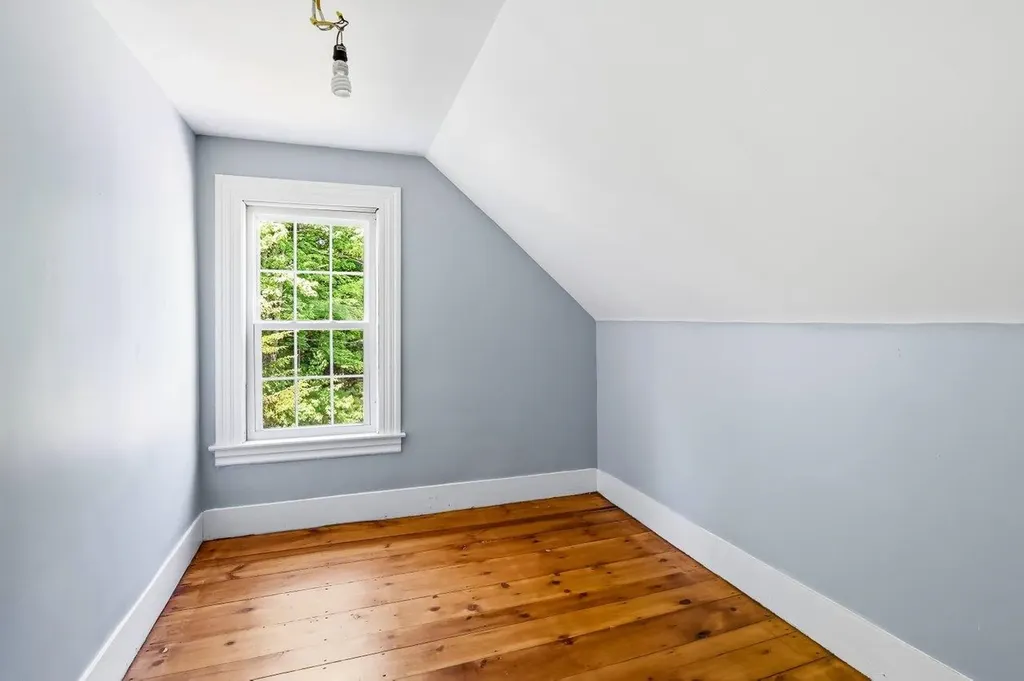 20 Maple Street Barnstead NH 03225