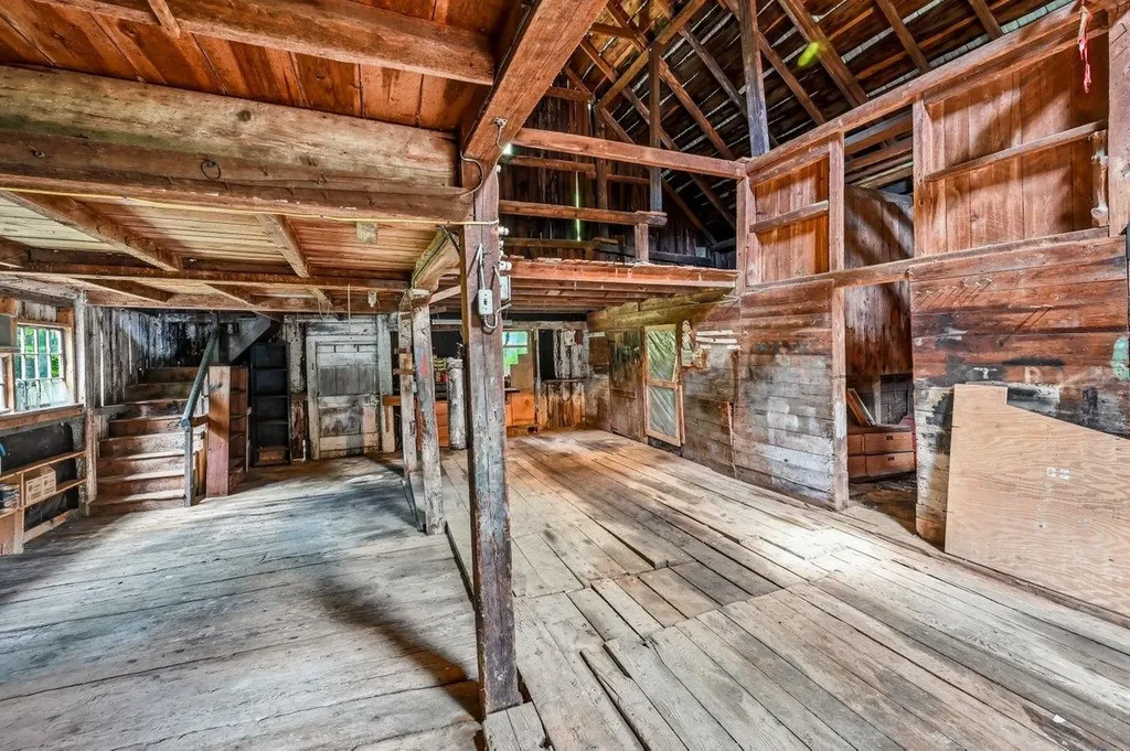 20 Maple Street Barnstead NH 03225