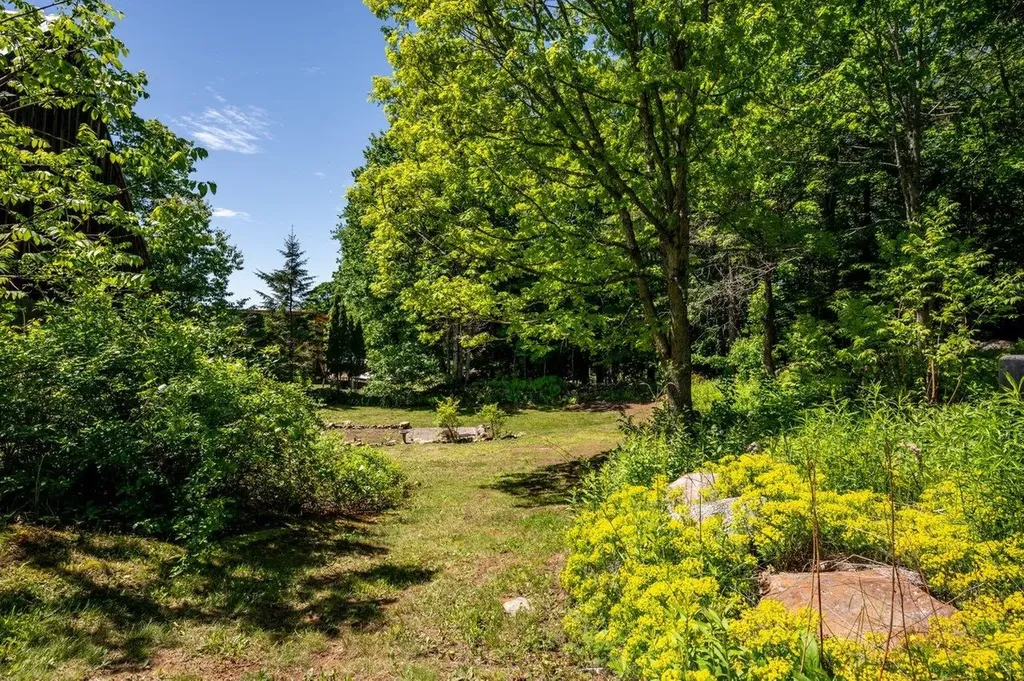 20 Maple Street Barnstead NH 03225