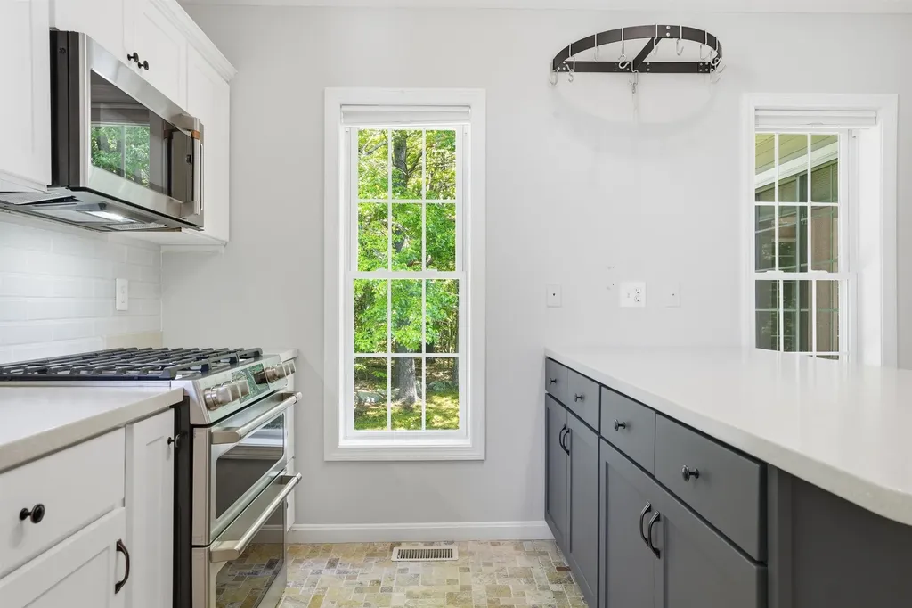 6 Meadowood Drive Exeter NH 03833