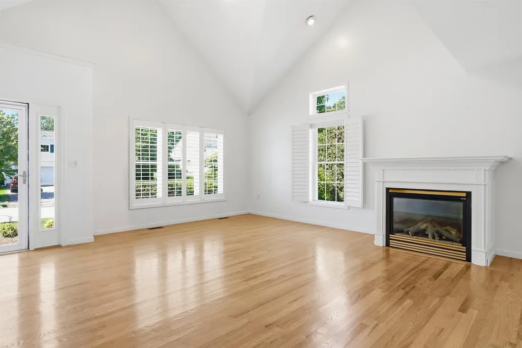 6 Meadowood Drive Exeter NH 03833