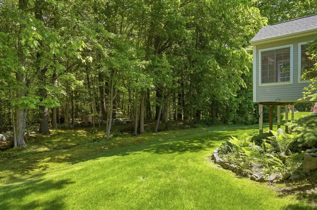 6 Meadowood Drive Exeter NH 03833