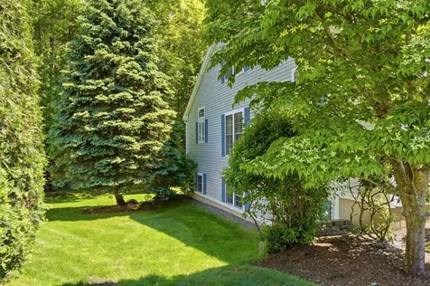 6 Meadowood Drive Exeter NH 03833
