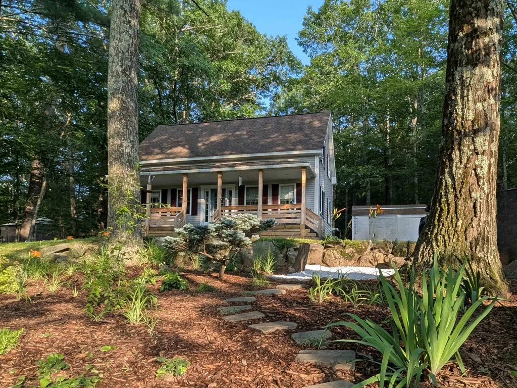 288 Mica Point Road Barrington NH 03825