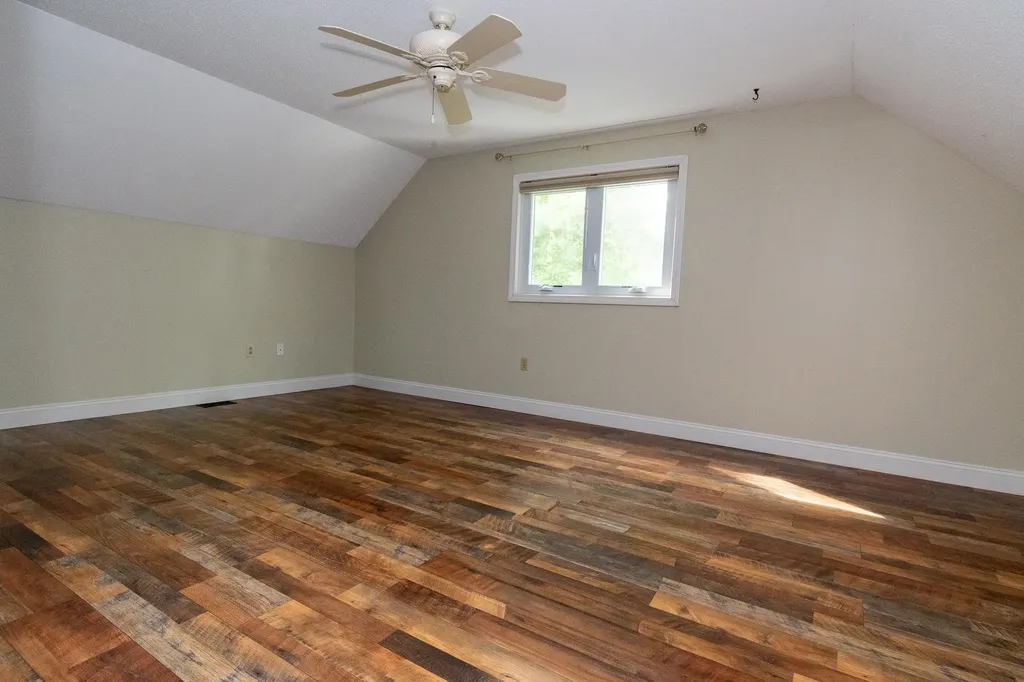 152 Straw Hill Road Manchester NH 03104