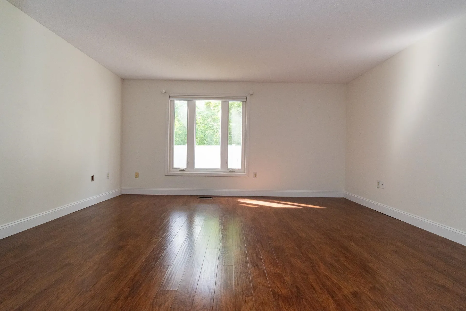 152 Straw Hill Road Manchester NH 03104