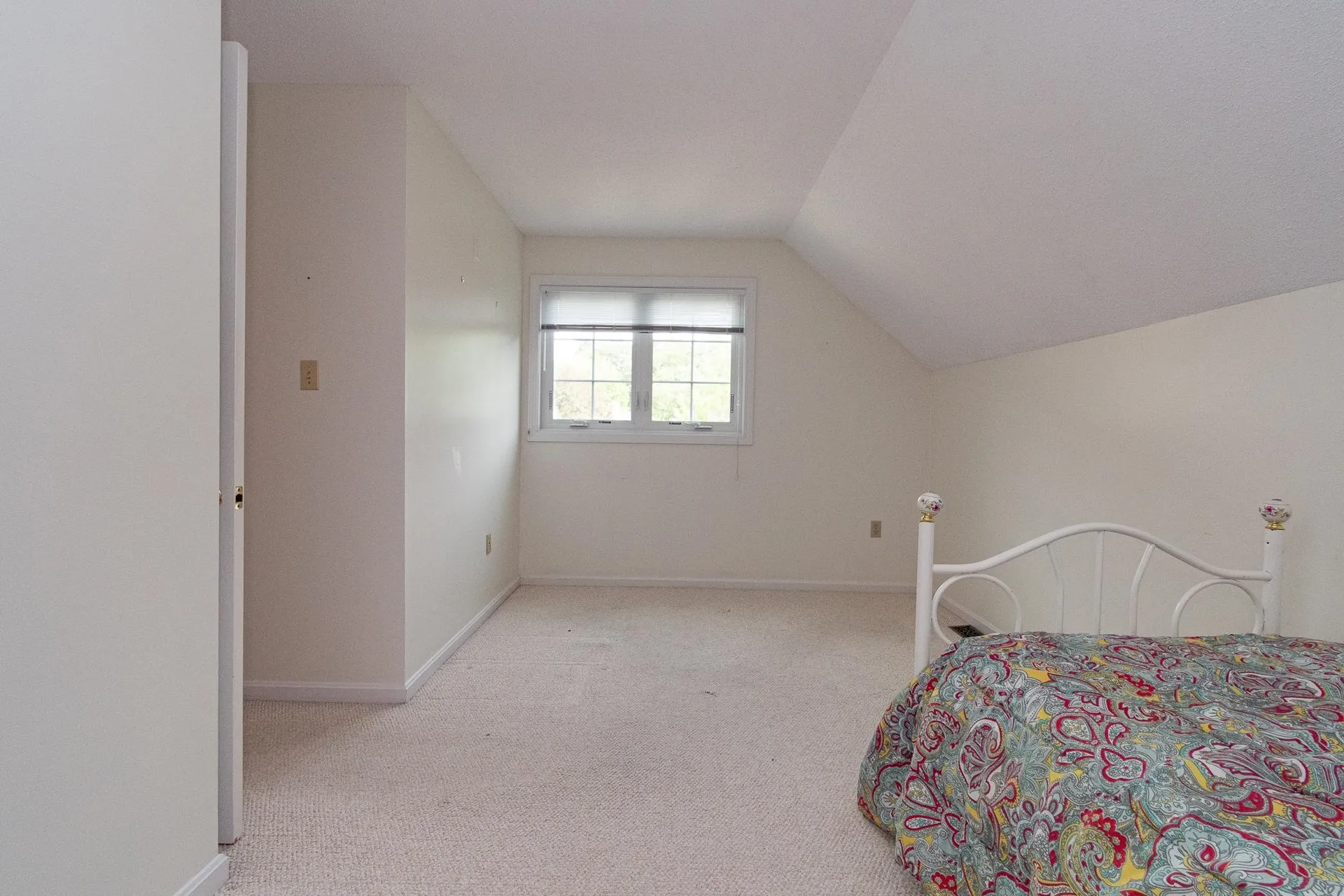 152 Straw Hill Road Manchester NH 03104