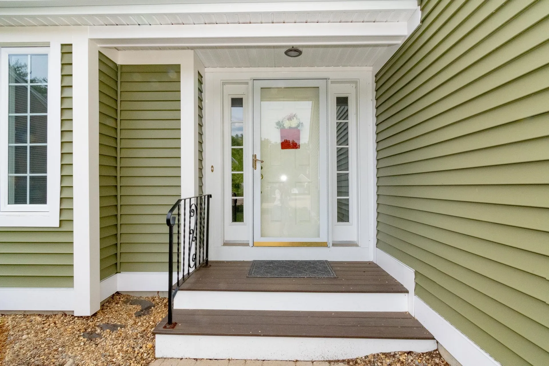 152 Straw Hill Road Manchester NH 03104