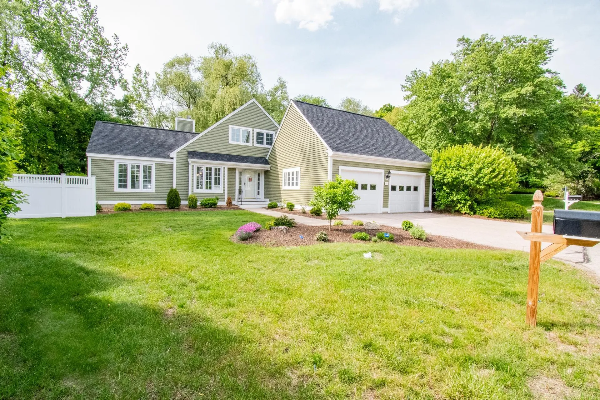 152 Straw Hill Road Manchester NH 03104