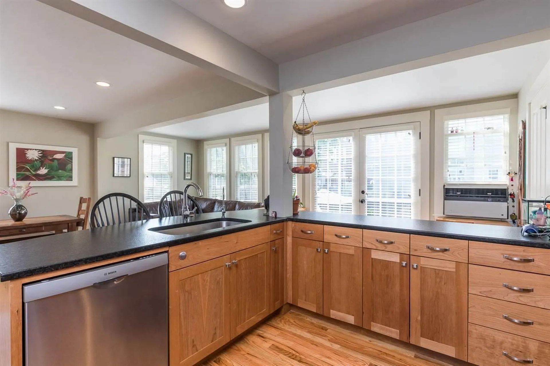 67 Mark Street Portsmouth NH 03801