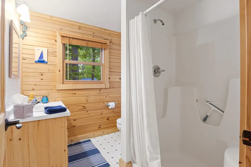 76 Clover Drive Wakefield NH 03830