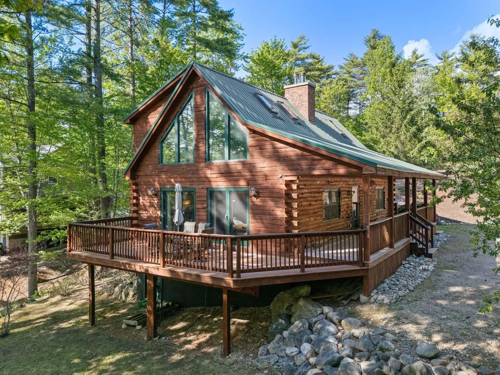76 Clover Drive Wakefield NH 03830