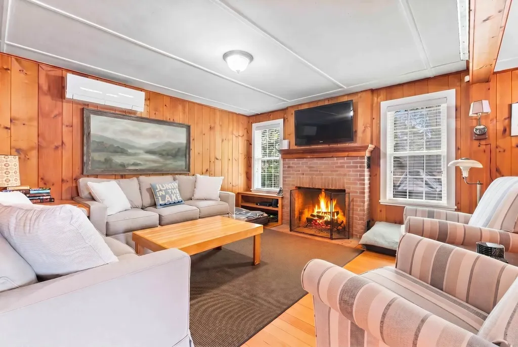 91 Lake Avenue Sunapee NH 03782