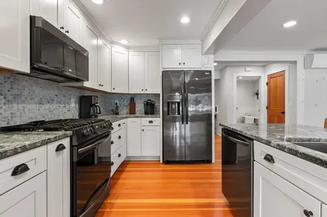 91 Lake Avenue Sunapee NH 03782