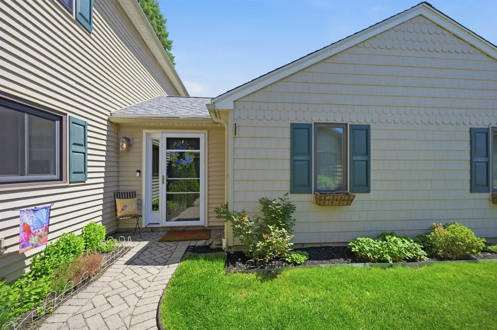 10 Hampton Towne Estate Hampton NH 03842