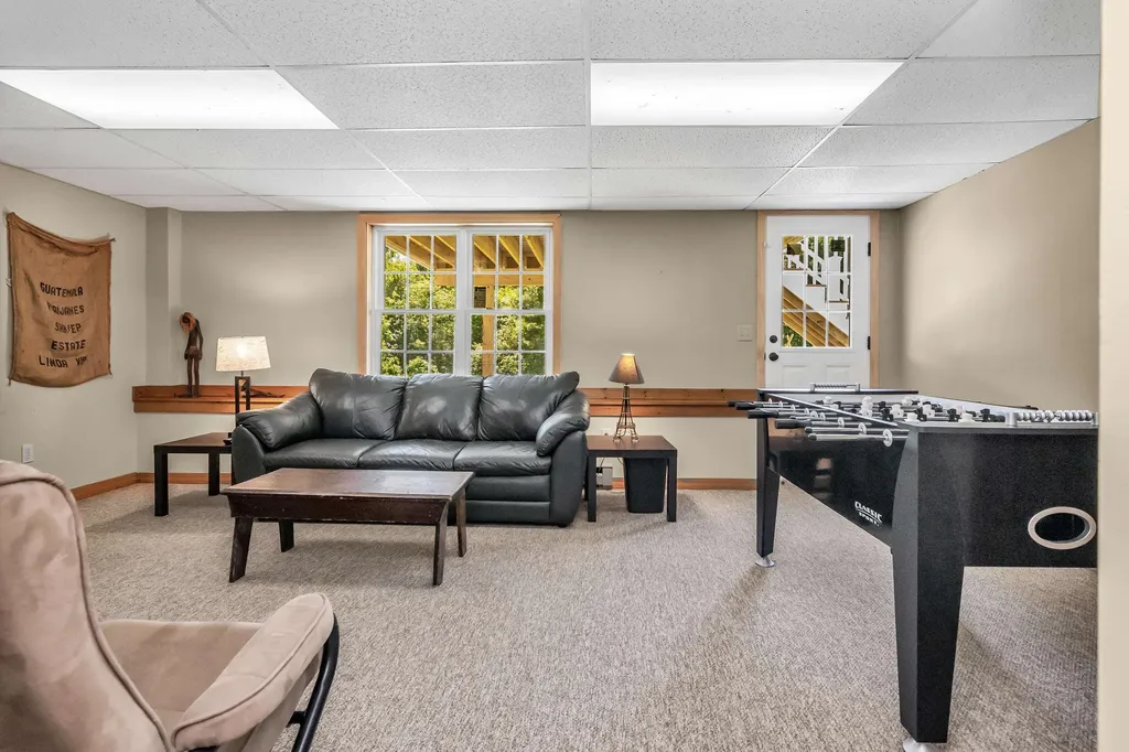 11 Nutfield Drive Londonderry NH 03053