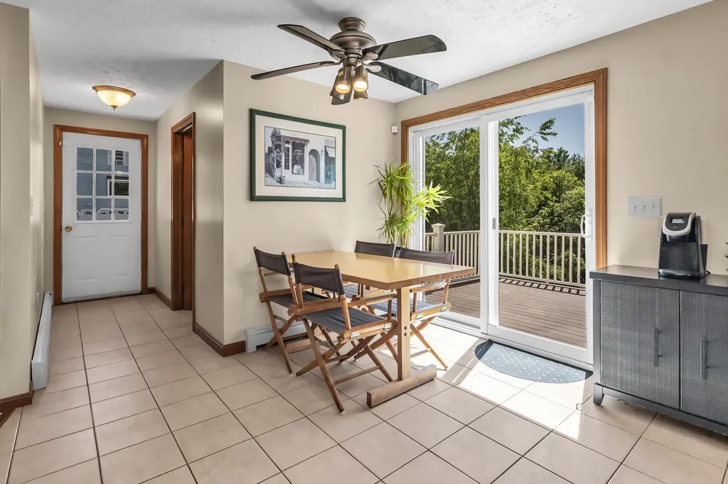 11 Nutfield Drive Londonderry NH 03053