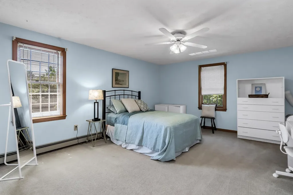 11 Nutfield Drive Londonderry NH 03053