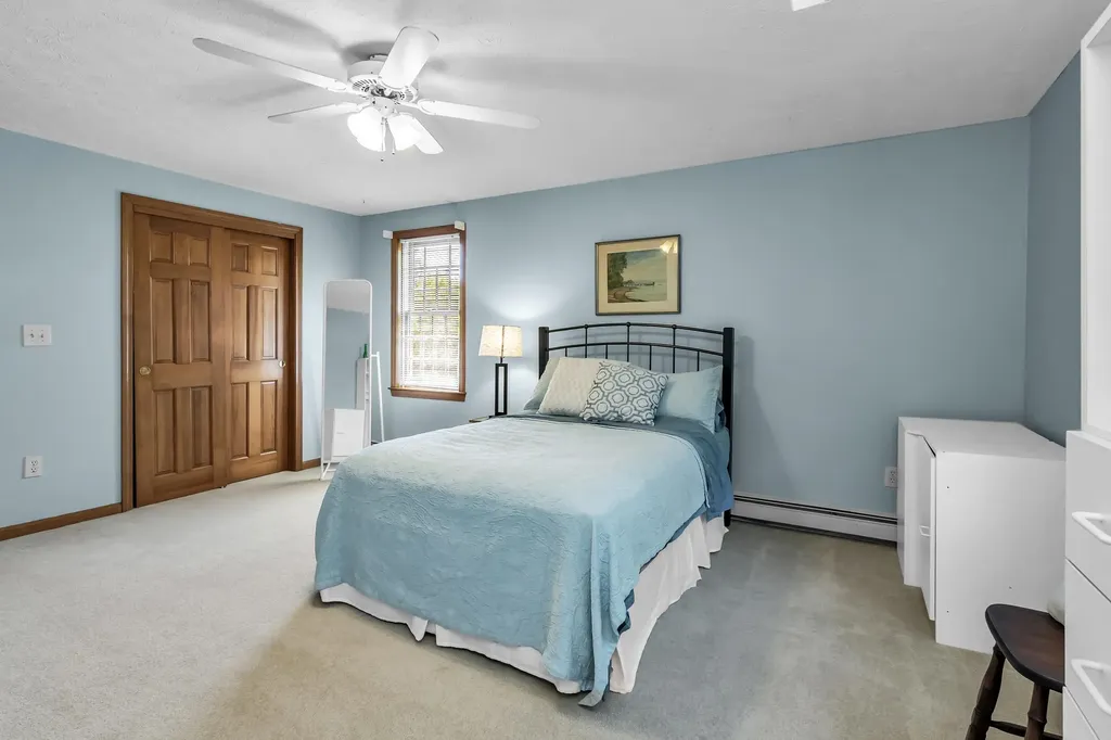11 Nutfield Drive Londonderry NH 03053
