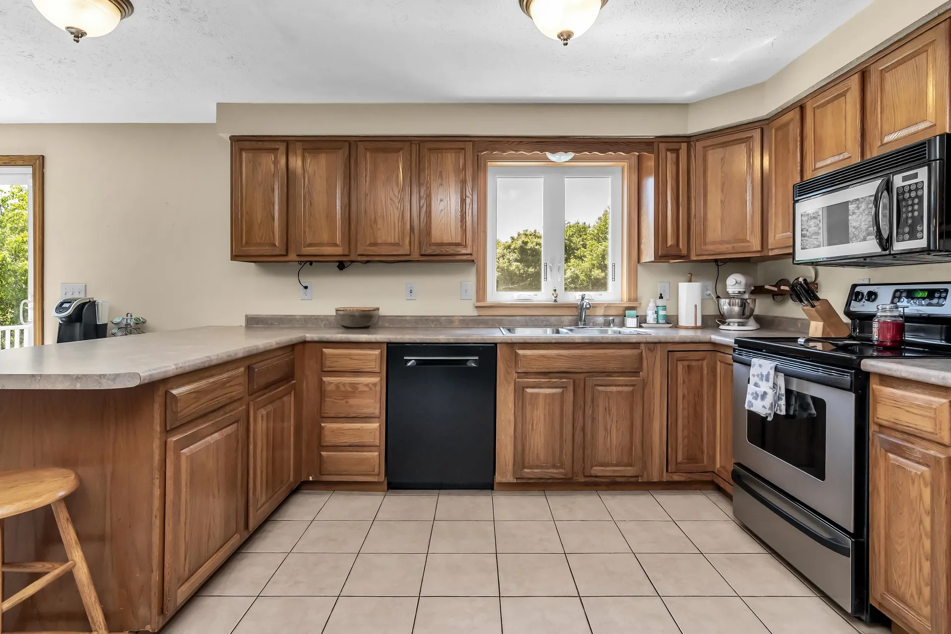 11 Nutfield Drive Londonderry NH 03053