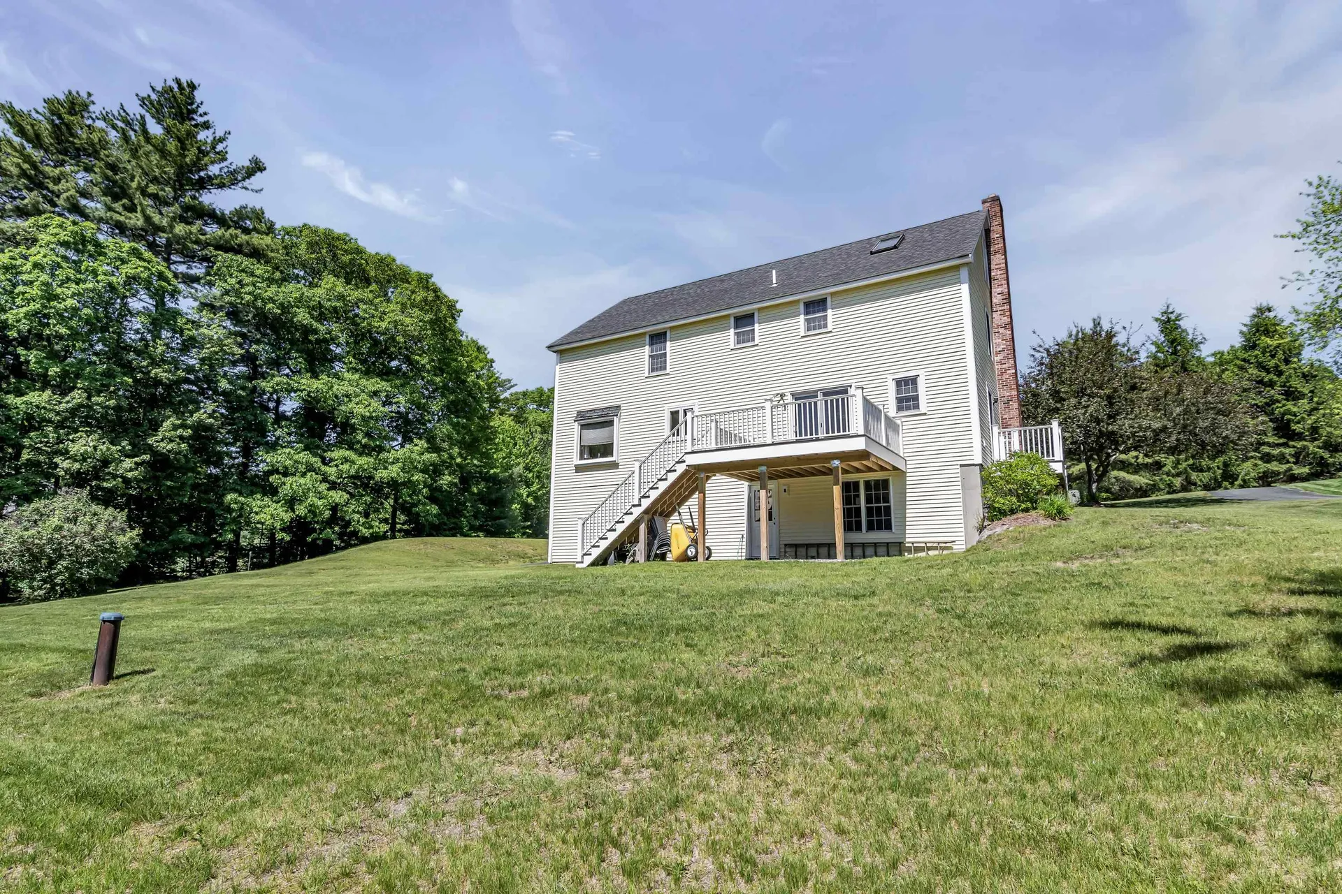 11 Nutfield Drive Londonderry NH 03053