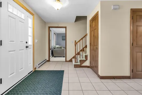 11 Nutfield Drive Londonderry NH 03053