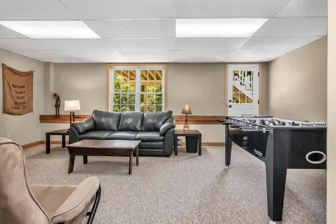 11 Nutfield Drive Londonderry NH 03053