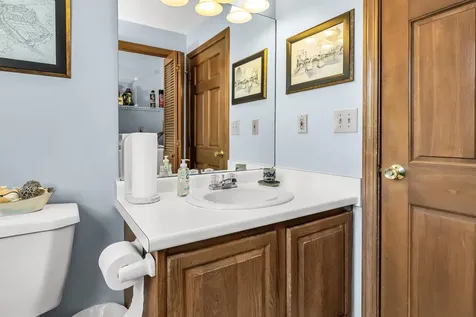 11 Nutfield Drive Londonderry NH 03053