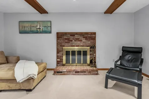 11 Nutfield Drive Londonderry NH 03053