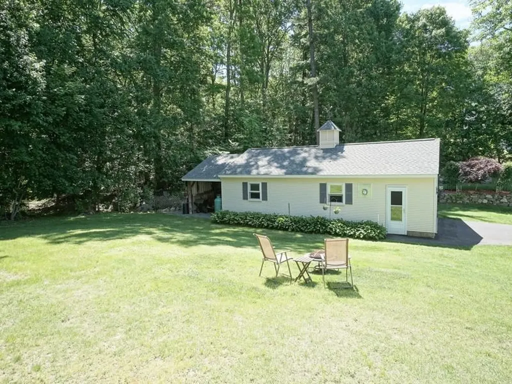 1 Marblehead Road Windham NH 03087