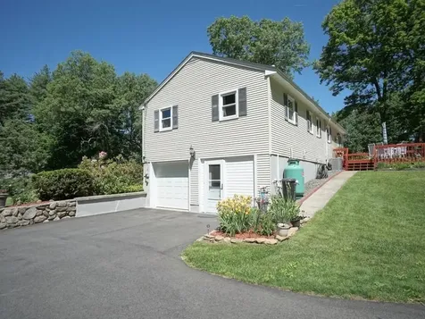 1 Marblehead Road Windham NH 03087