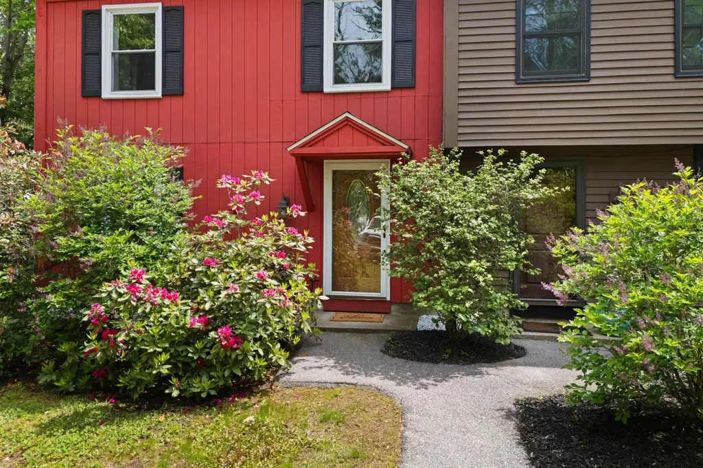 35 Eastern Avenue Barrington NH 03825