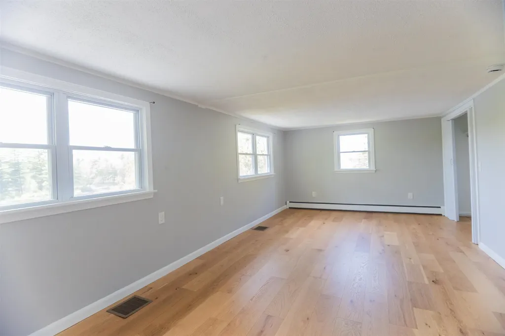 20 Shore Road Somersworth NH 03878