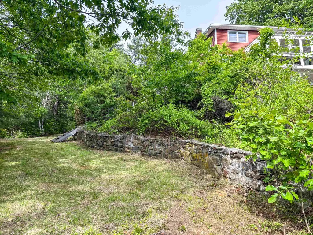 20 Shore Road Somersworth NH 03878