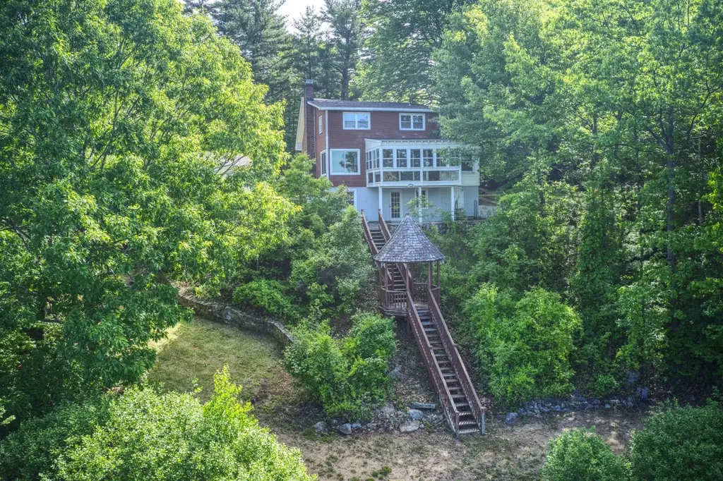 20 Shore Road Somersworth NH 03878
