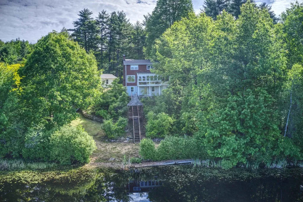 20 Shore Road Somersworth NH 03878